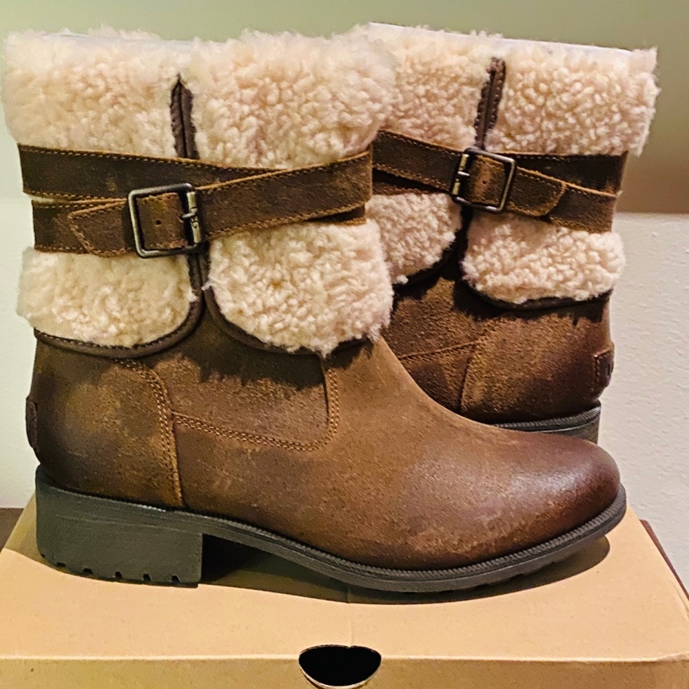 UGG BLAYNE BOOT🌺